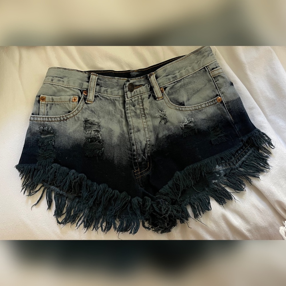 Ombré Booty Shorts ☀️🌊